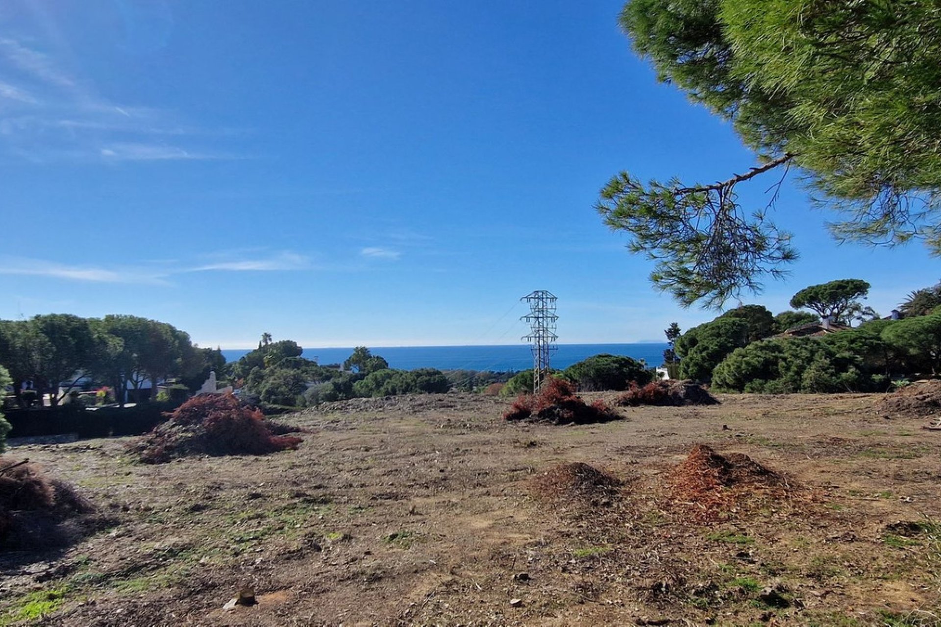 Resale - Plot - Residential Plot - Elviria