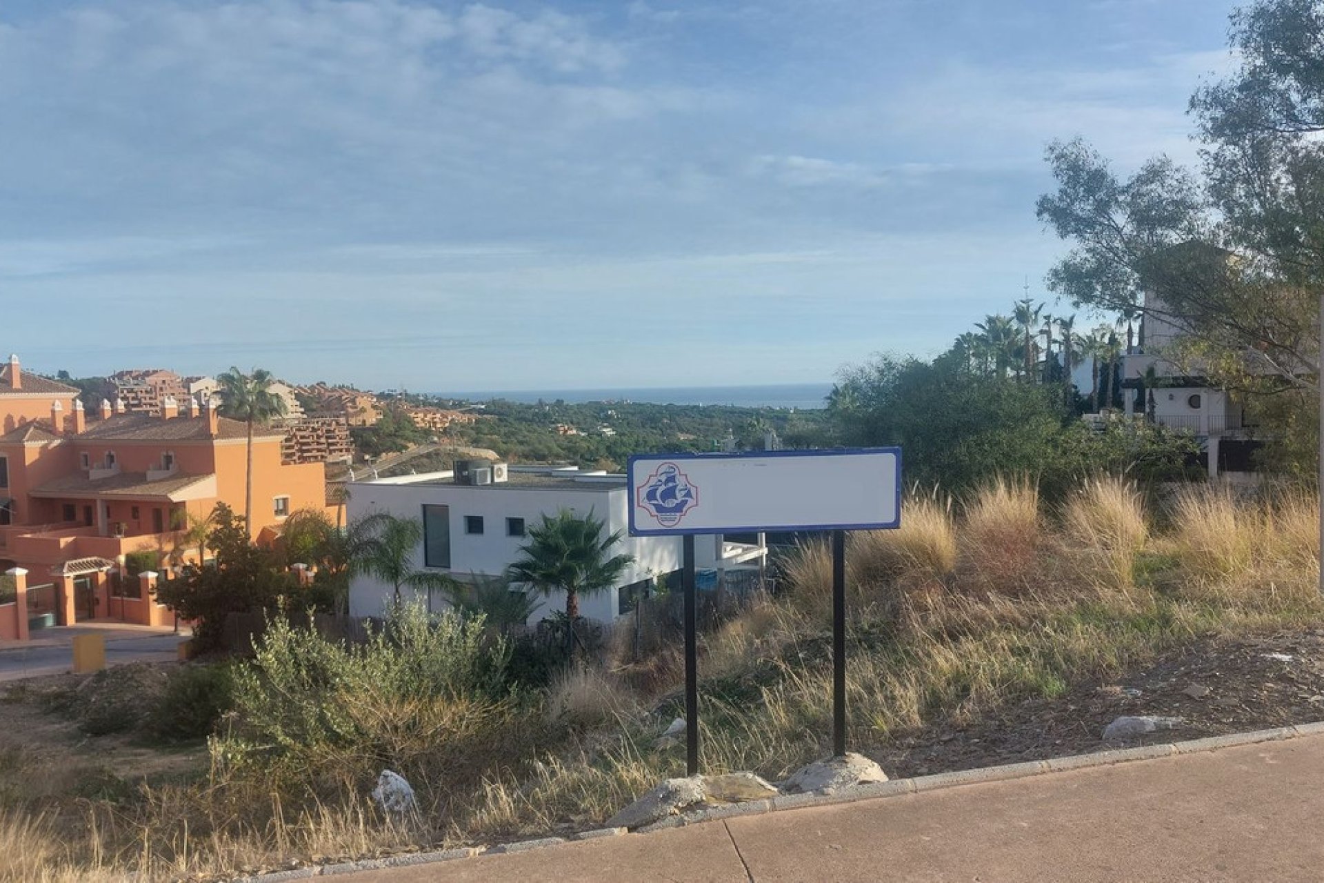 Resale - Plot - Residential Plot - Elviria