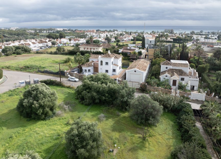 Resale - Plot - Residential Plot - Estepona - Bel Air