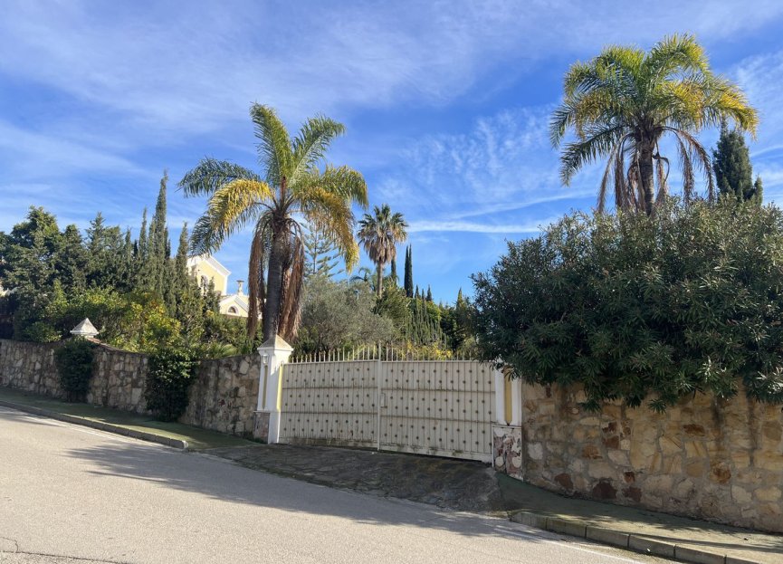 Resale - Plot - Residential Plot - Estepona - Bel Air