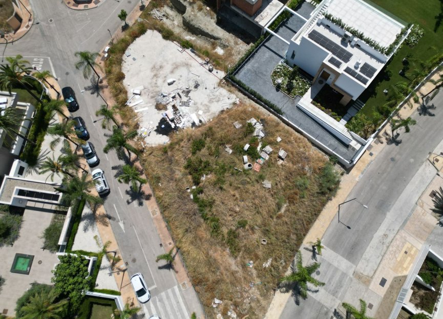 Resale - Plot - Residential Plot - Estepona - Cancelada