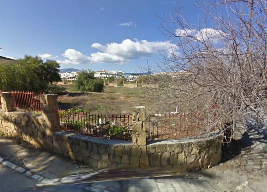 Resale - Plot - Residential Plot - Estepona - Costalita