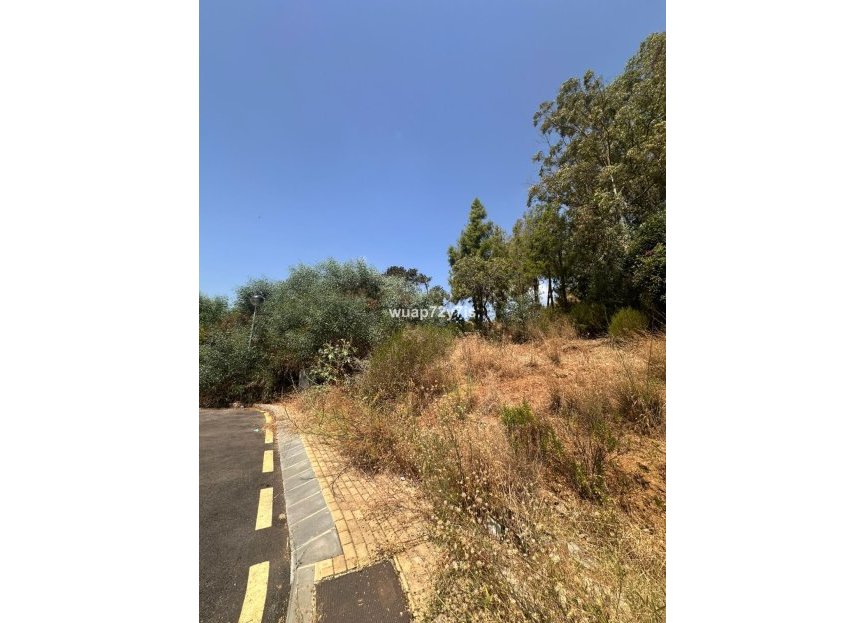 Resale - Plot - Residential Plot - Estepona - Estepona Centro