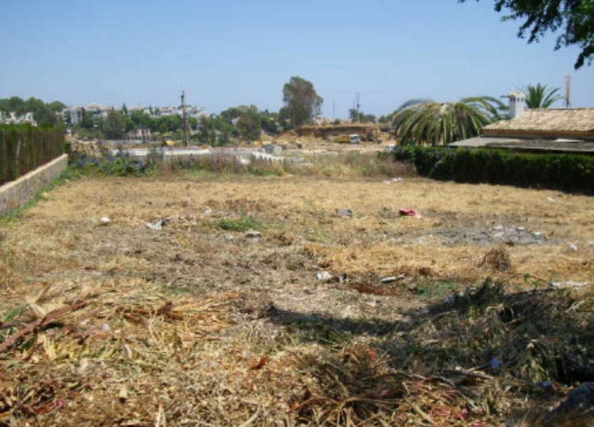 Resale - Plot - Residential Plot - Estepona - Estepona Centro