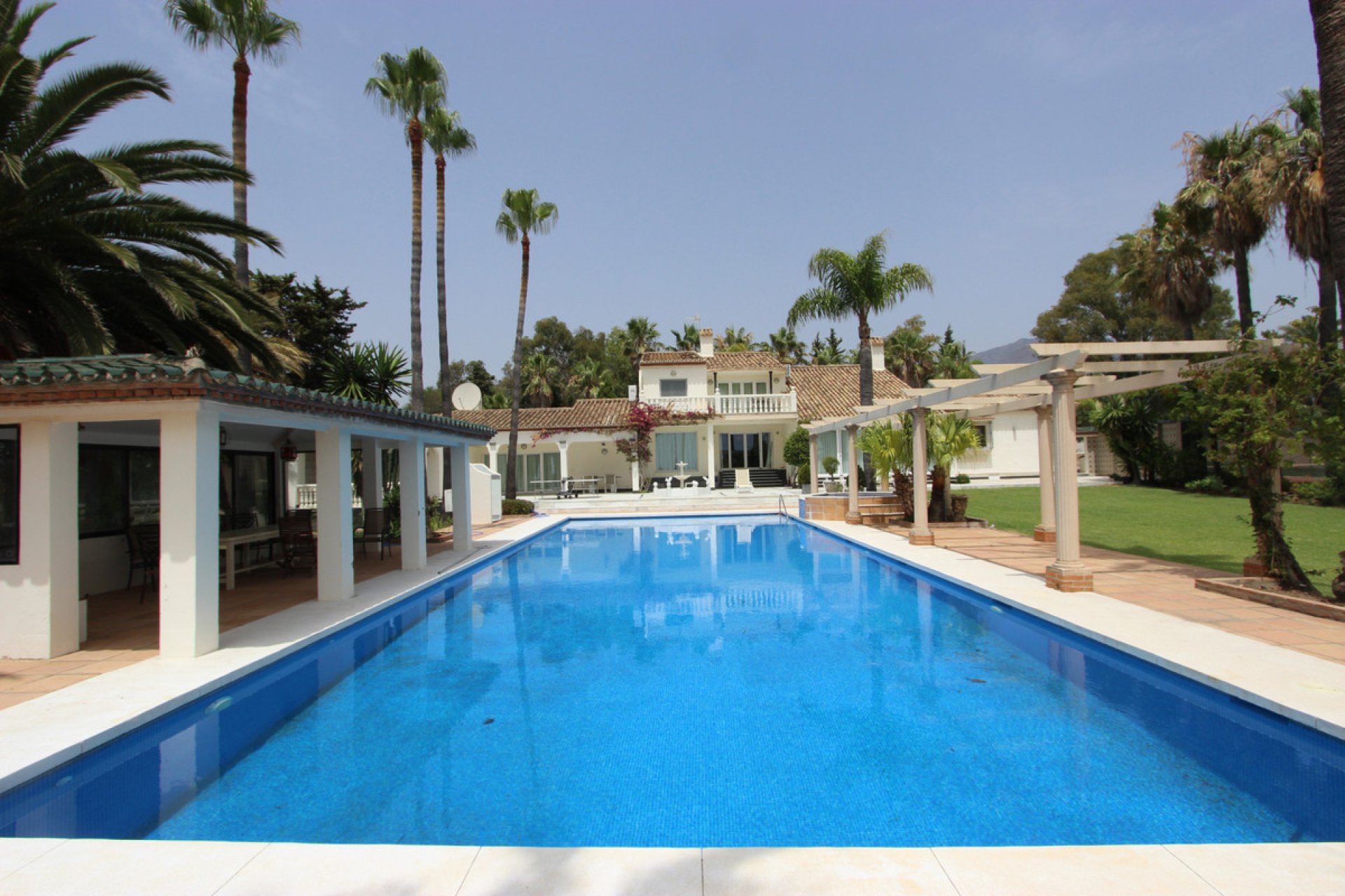 Resale - Plot - Residential Plot - Estepona - Estepona Centro