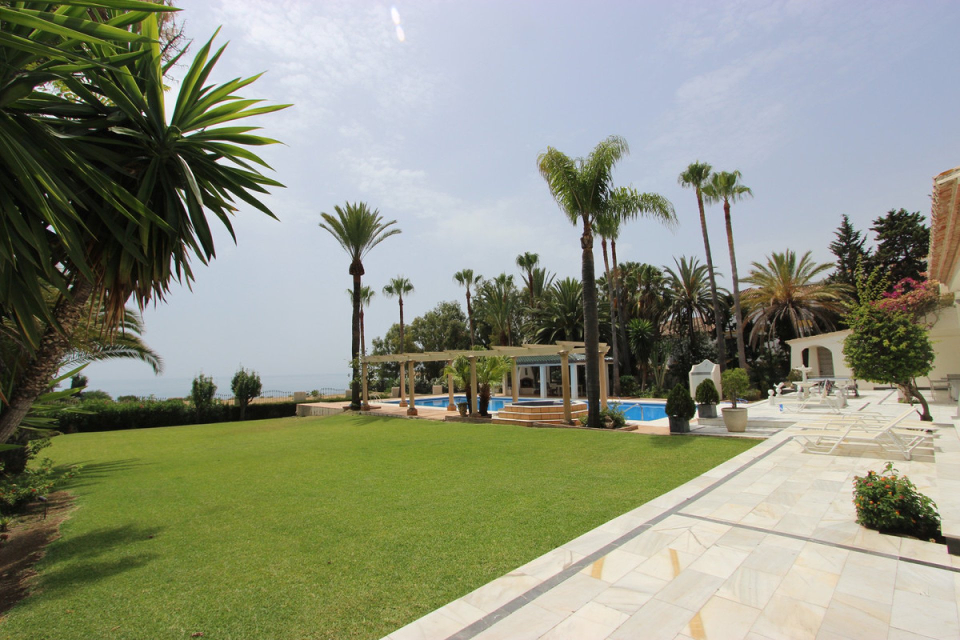 Resale - Plot - Residential Plot - Estepona - Estepona Centro