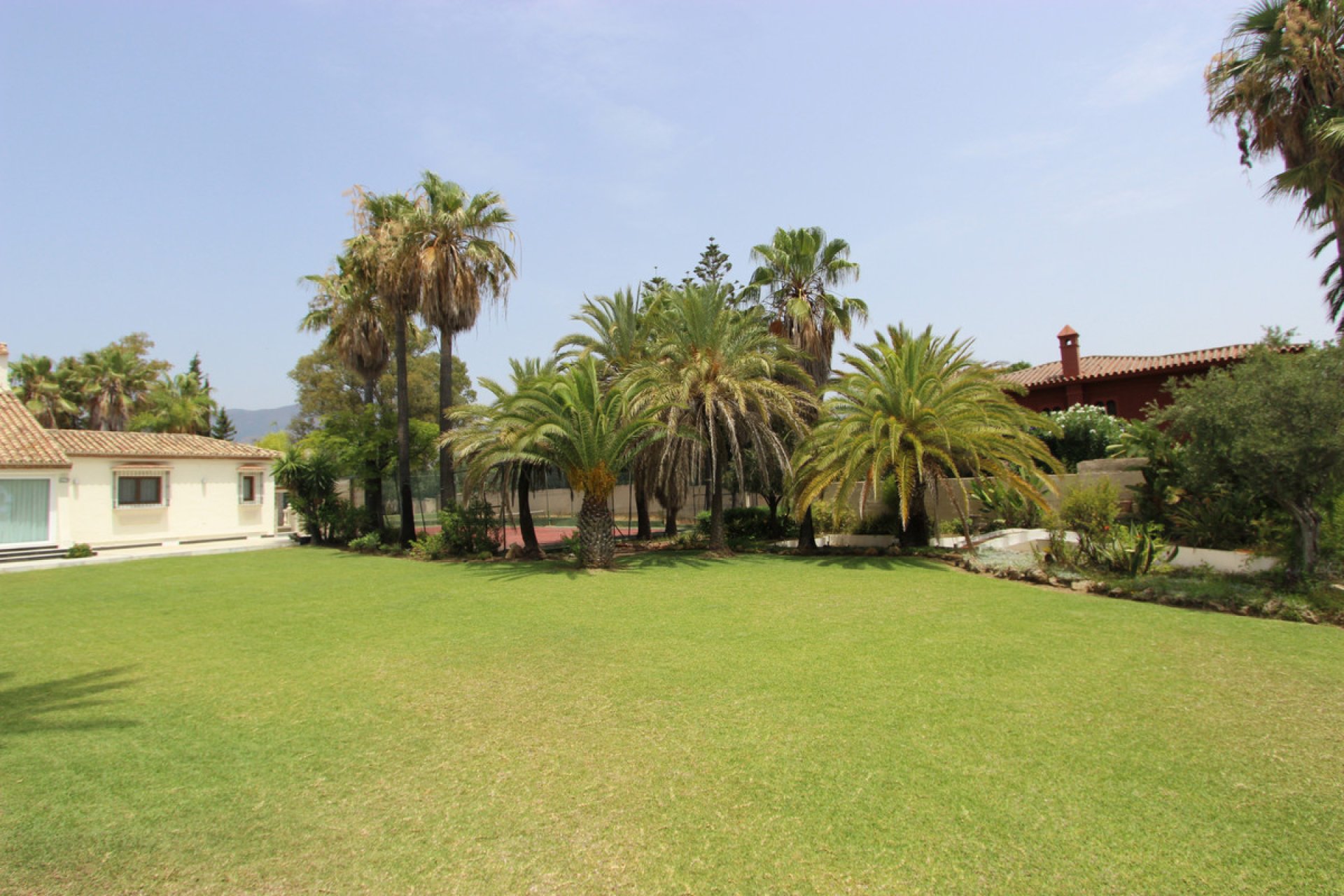 Resale - Plot - Residential Plot - Estepona - Estepona Centro