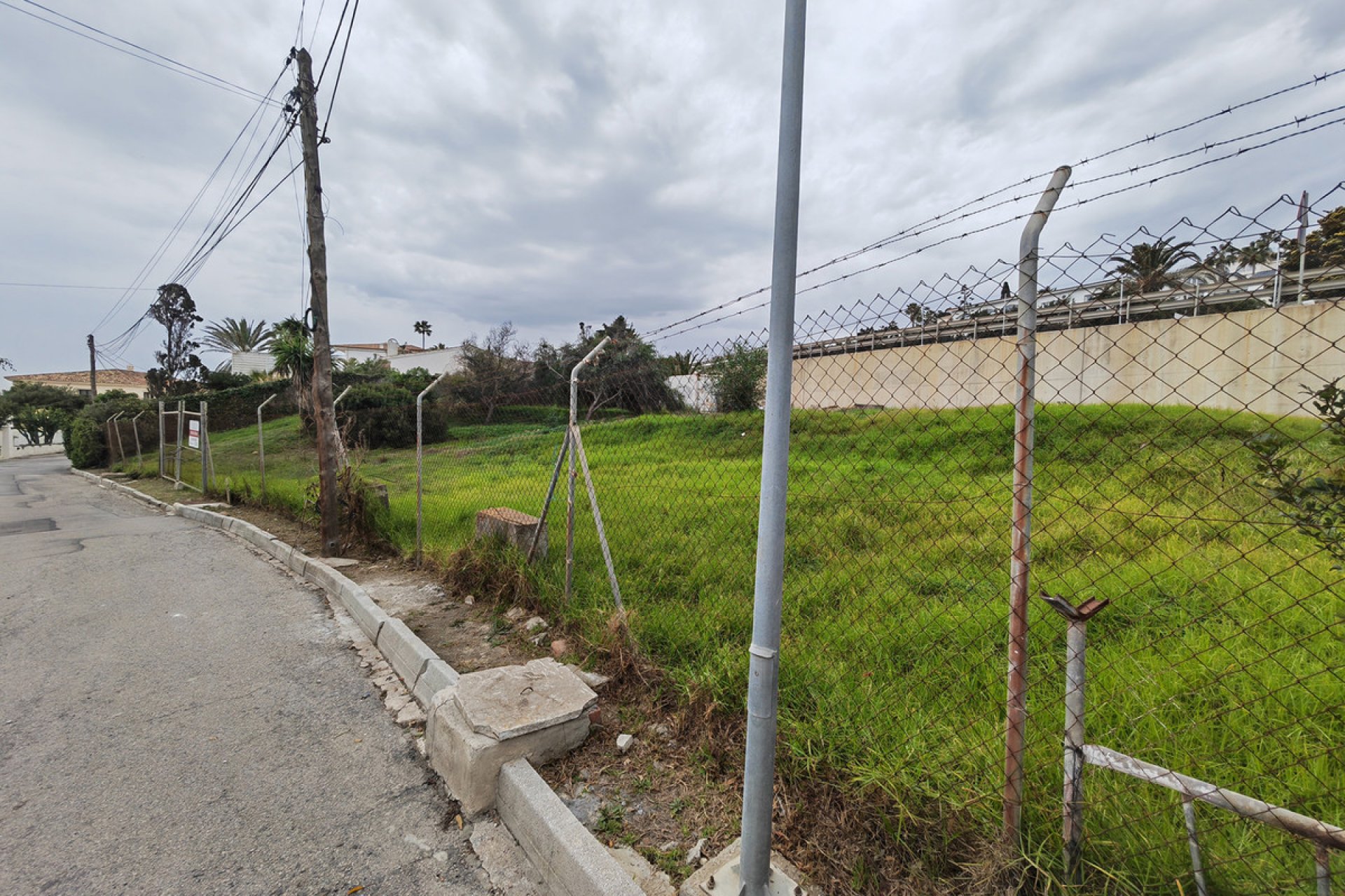 Resale - Plot - Residential Plot - Estepona - Estepona Centro