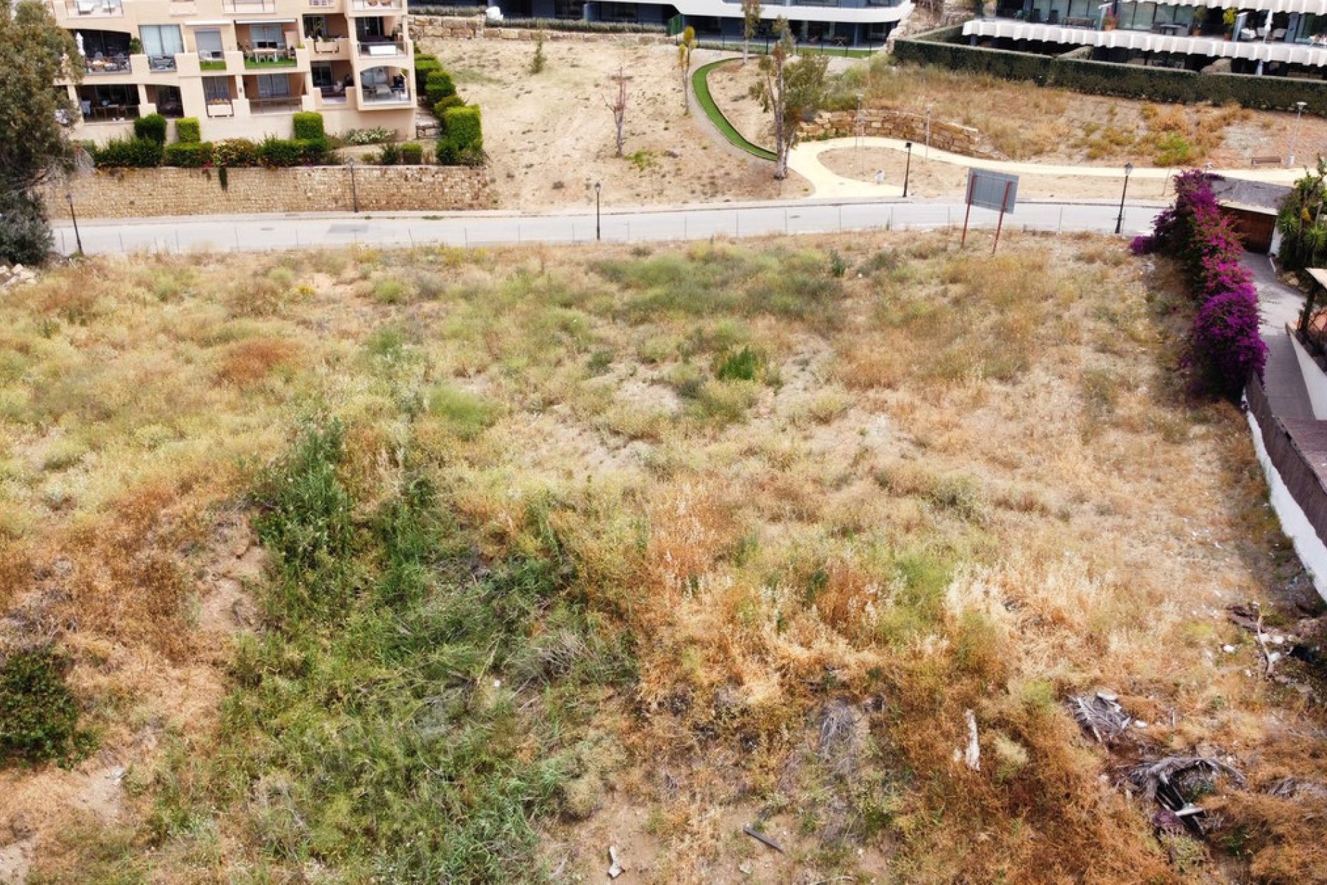 Resale - Plot - Residential Plot - Estepona - Selwo