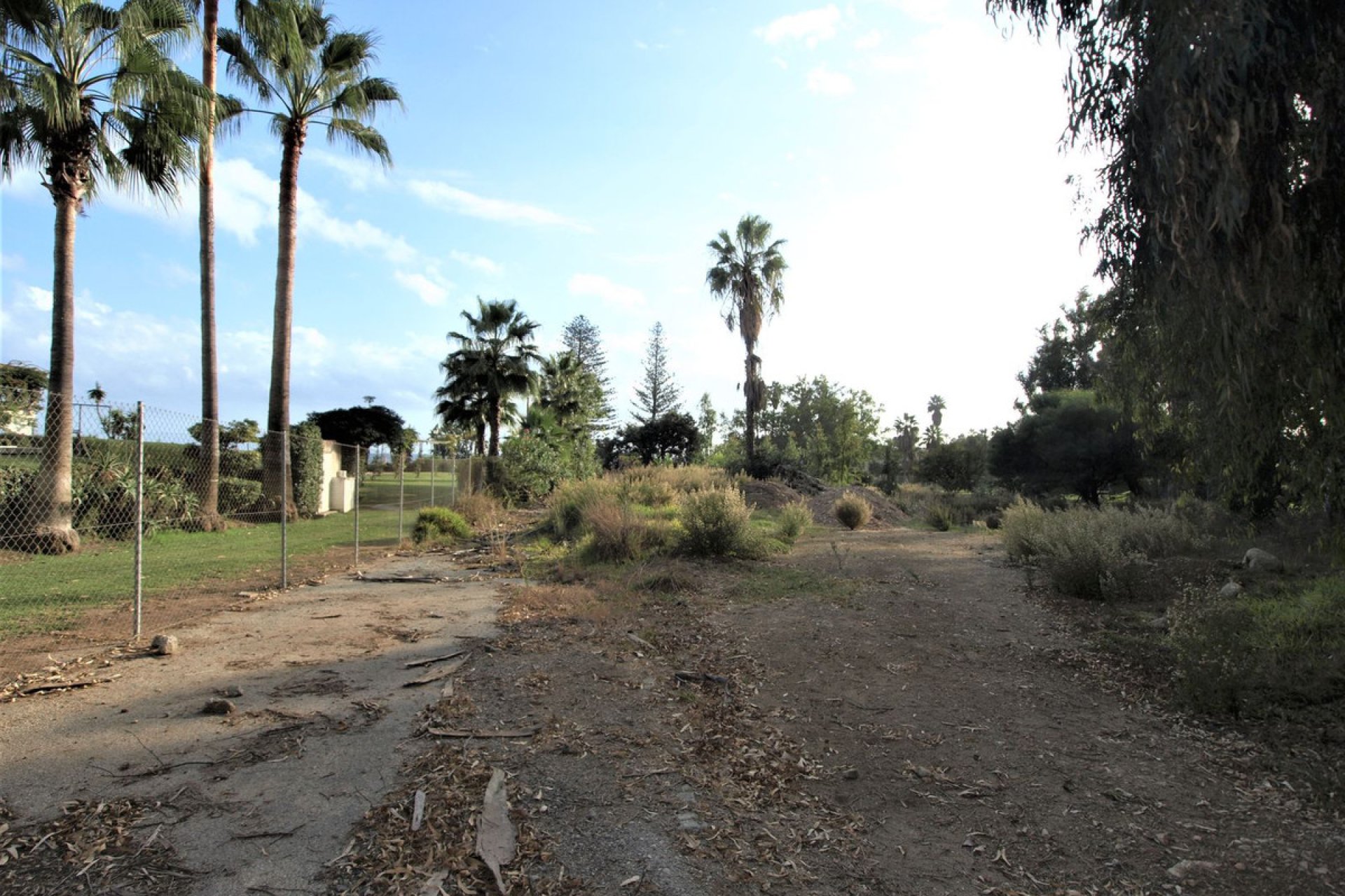 Resale - Plot - Residential Plot - Marbella - Guadalmina Baja