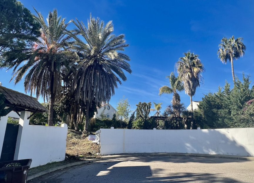 Resale - Plot - Residential Plot - Marbella - Guadalmina Baja