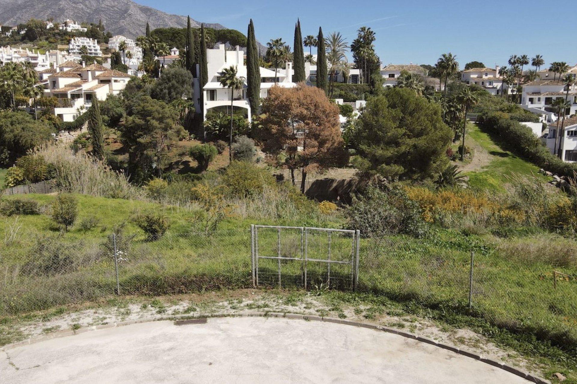 Resale - Plot - Residential Plot - Marbella - Nueva Andalucia