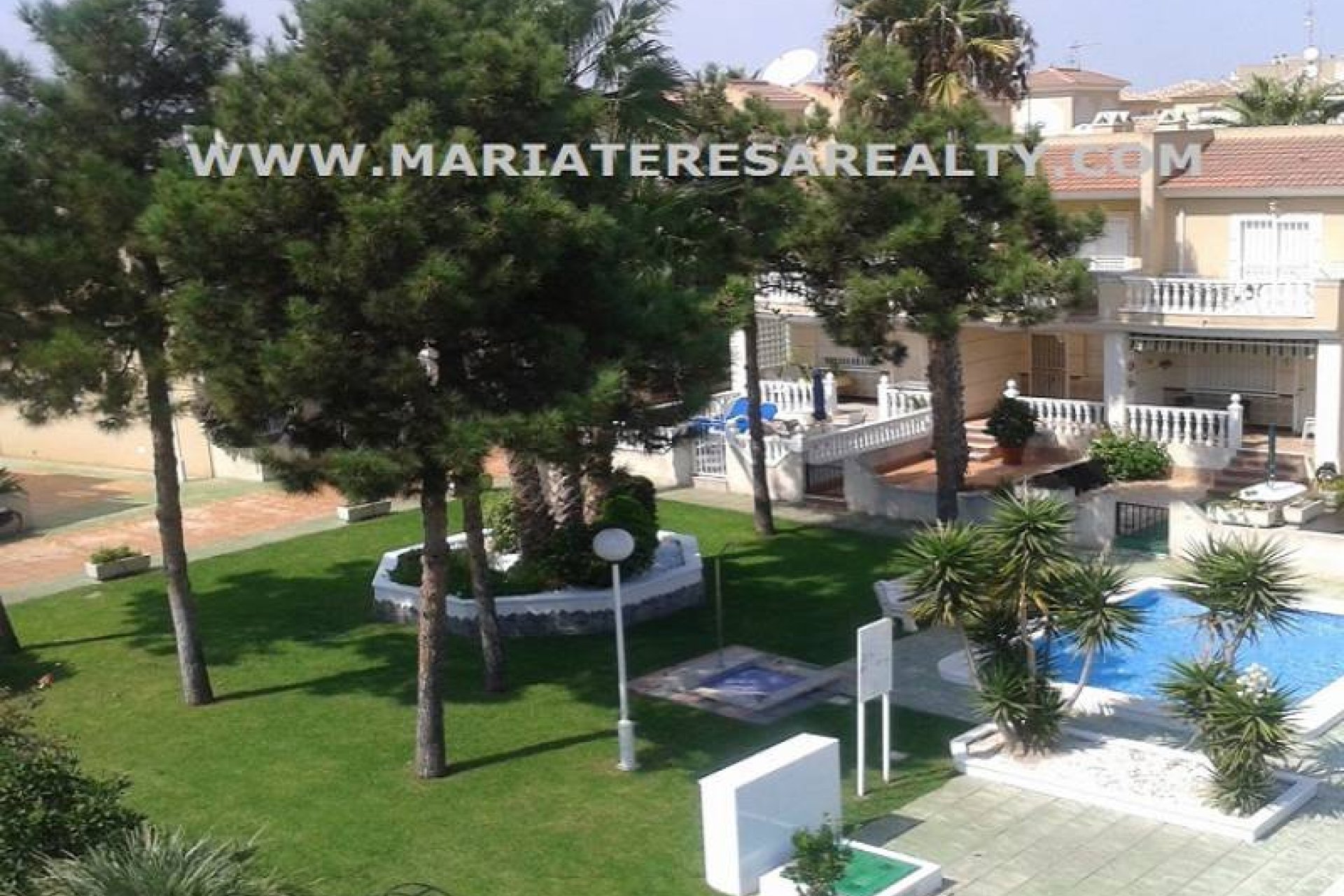 Resale - Townhouse - Los Alcazares - Gated complex Playa II