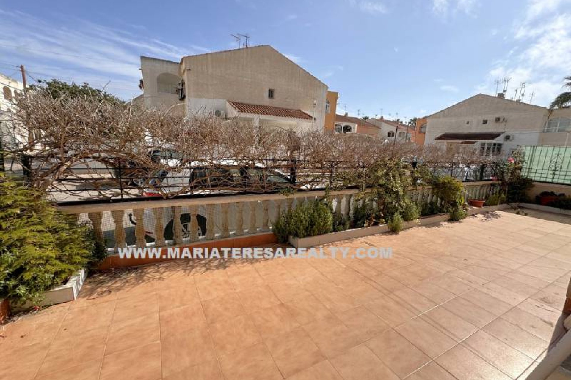 Resale - Townhouse - Los Narejos - Urb. Oasis