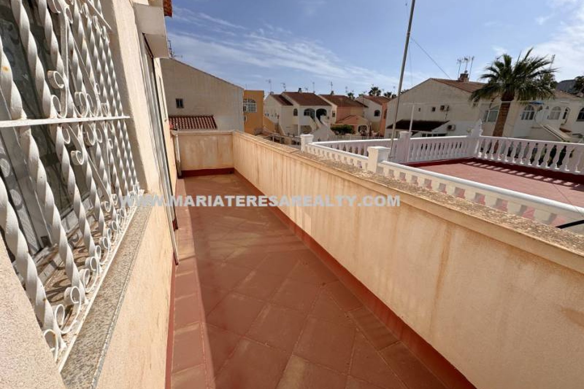 Resale - Townhouse - Los Narejos - Urb. Oasis