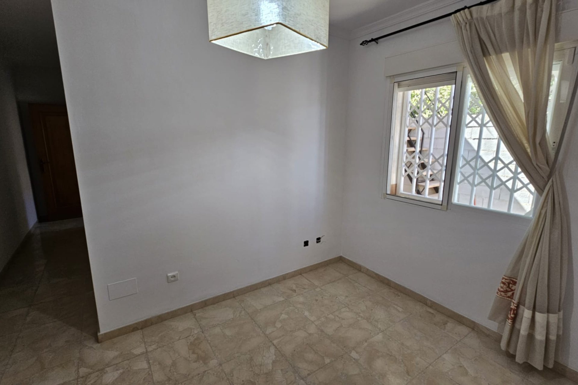 Resale - Villa - Aguilas - Center