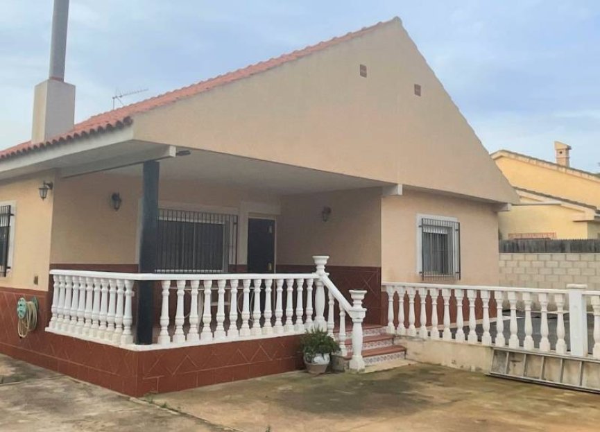 Resale - Villa - Los Alcazares - La Bahia Bella