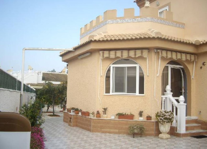 Resale - Villa - Los Alcazares - Oasis