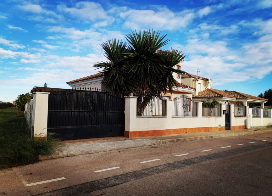 Resale - Villa - Los Alcazares - town