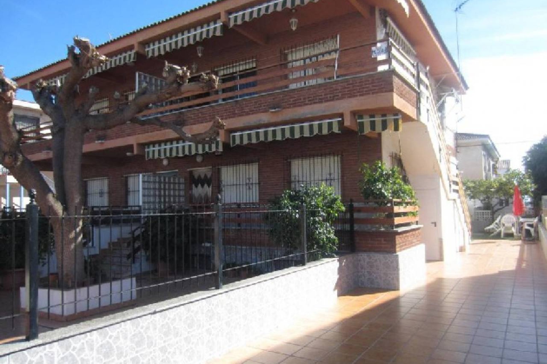 Resale - Villa - Los Alcazares