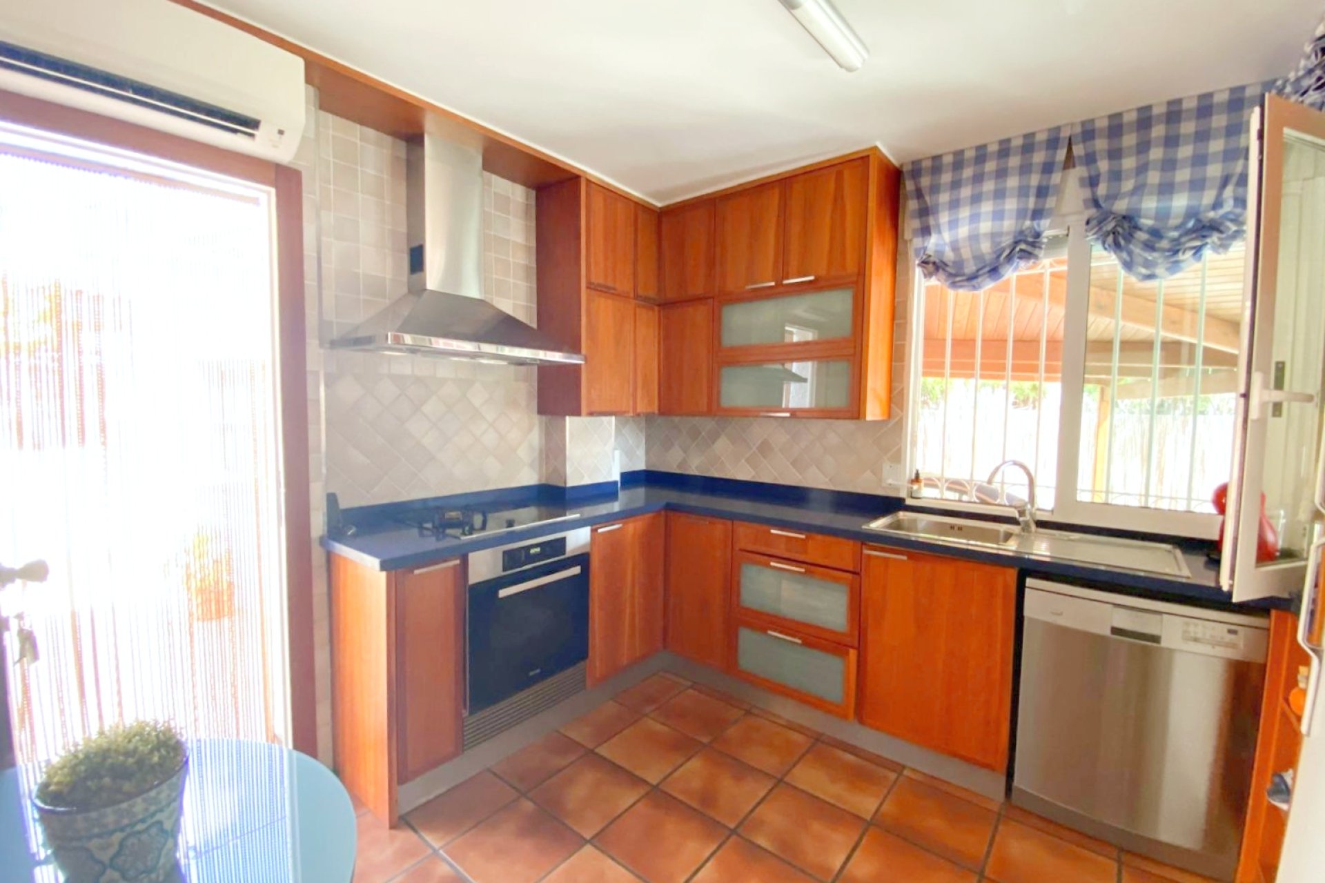 Resale - Villa - Los Alcazares