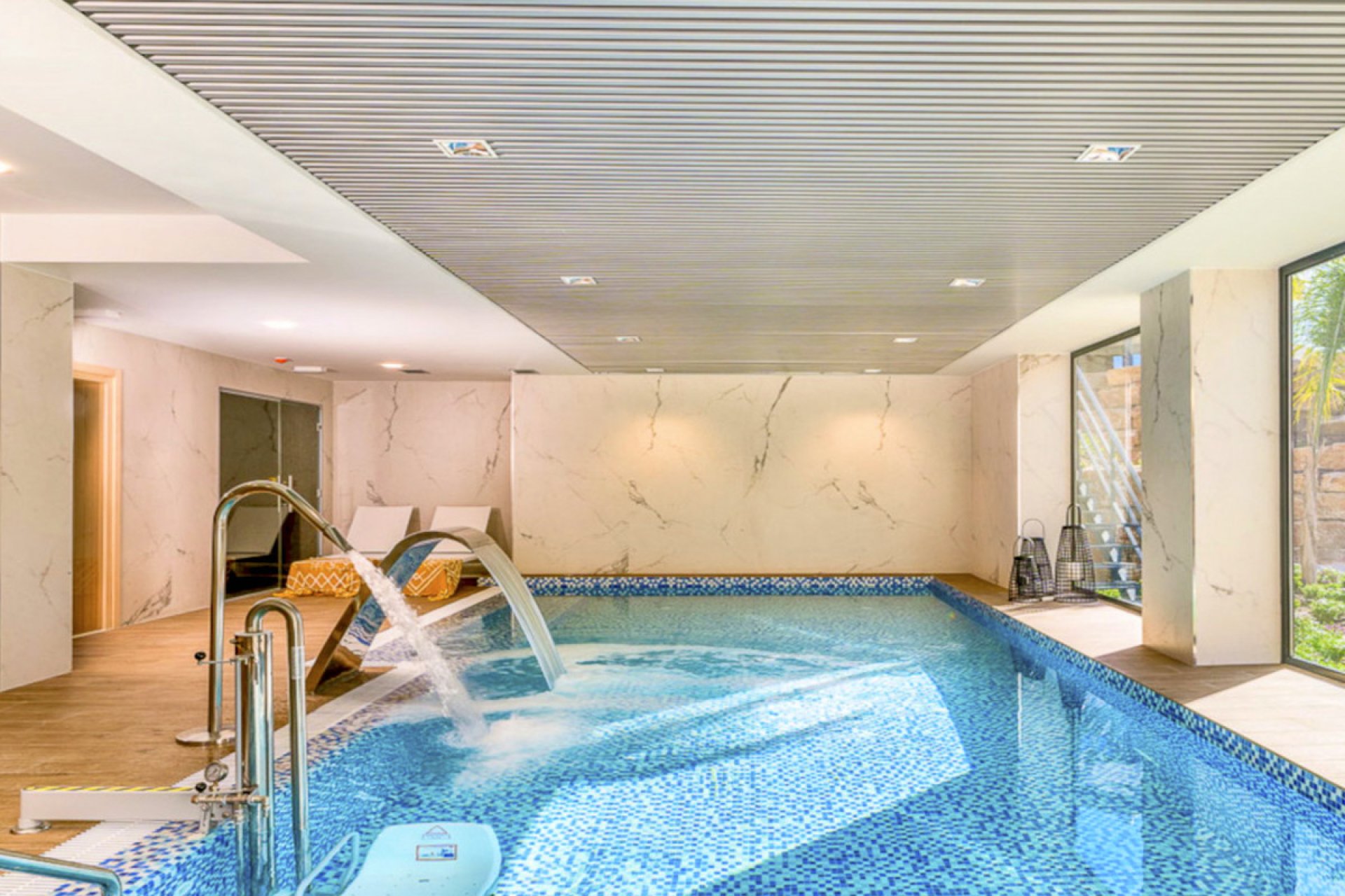 Reventa - Apartamento / piso - Estepona