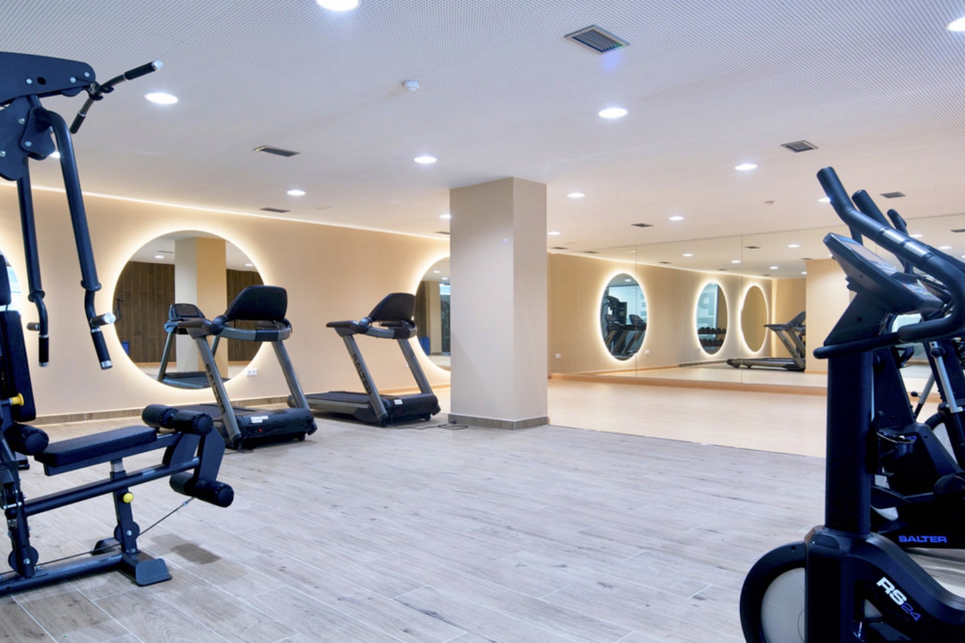 Reventa - Apartamento / piso - Estepona