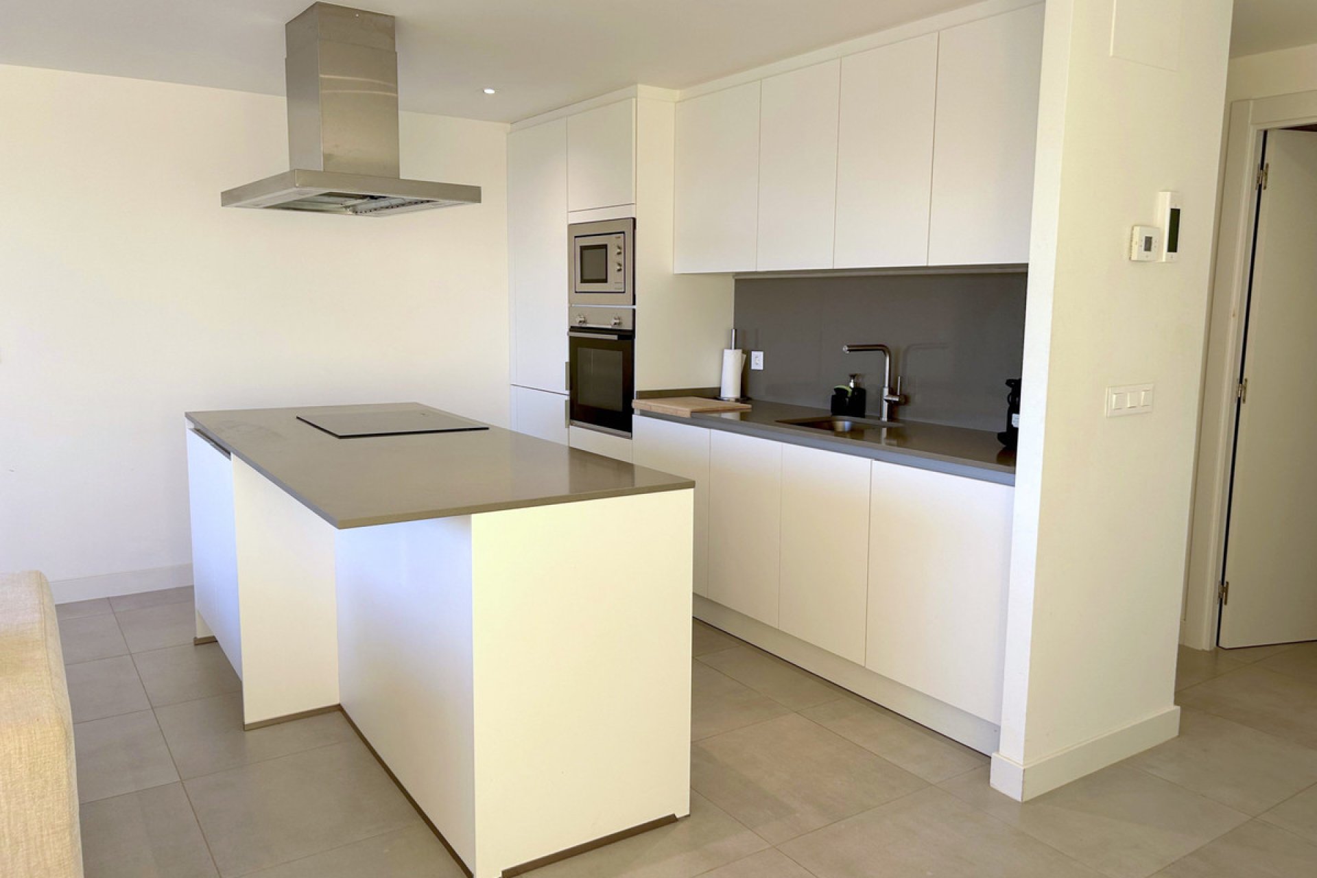 Reventa - Apartamento / piso - Estepona