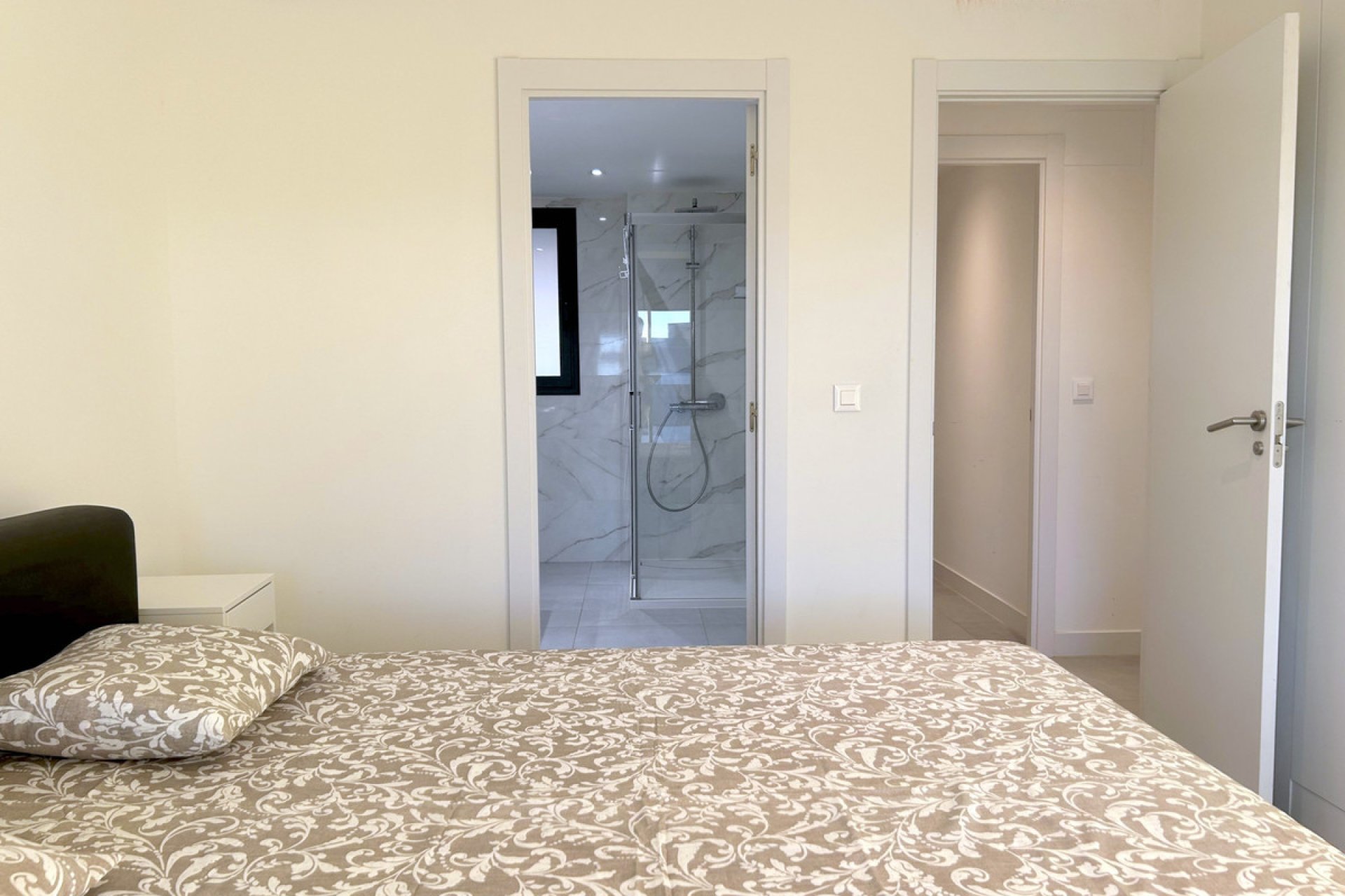 Reventa - Apartamento / piso - Estepona