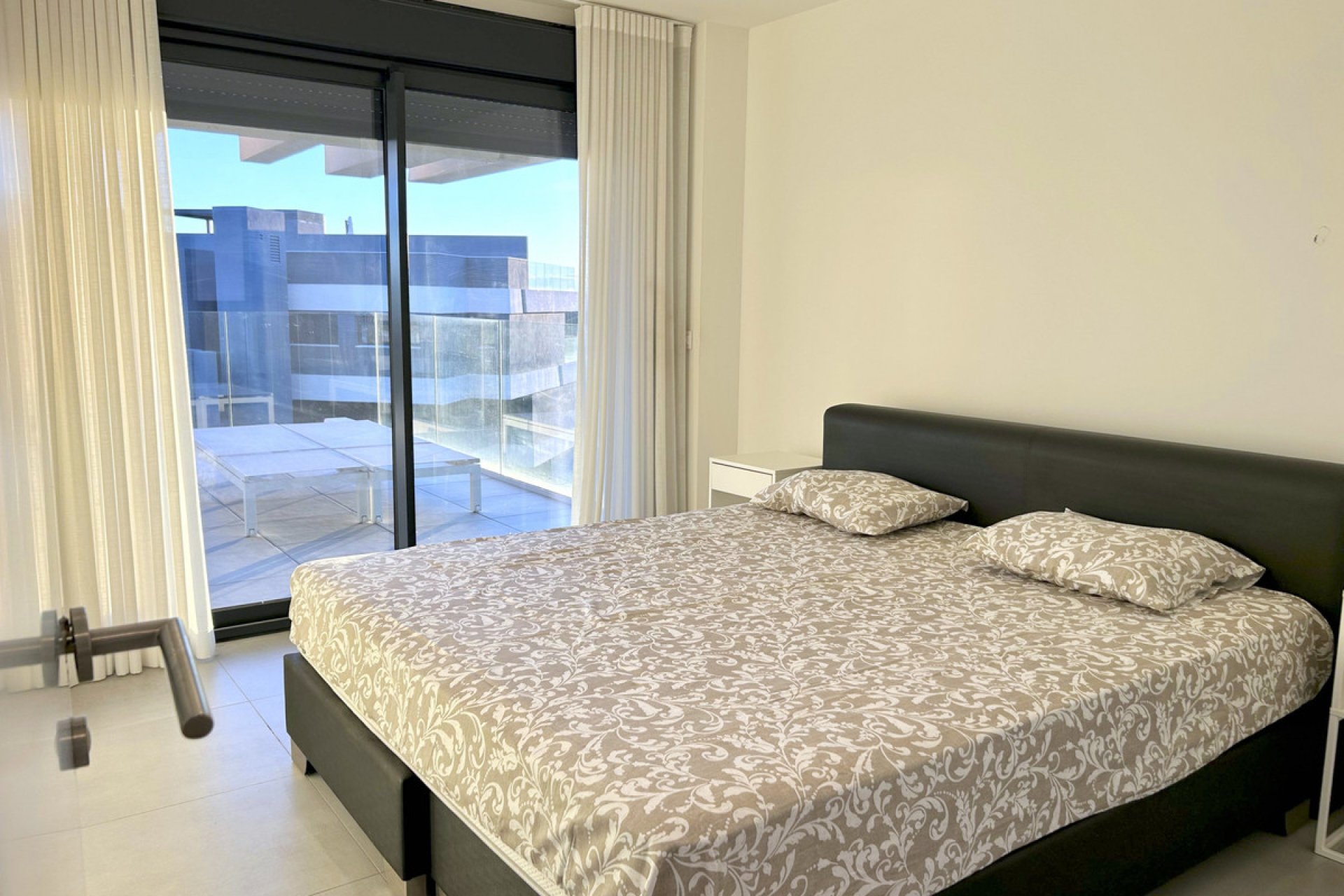 Reventa - Apartamento / piso - Estepona