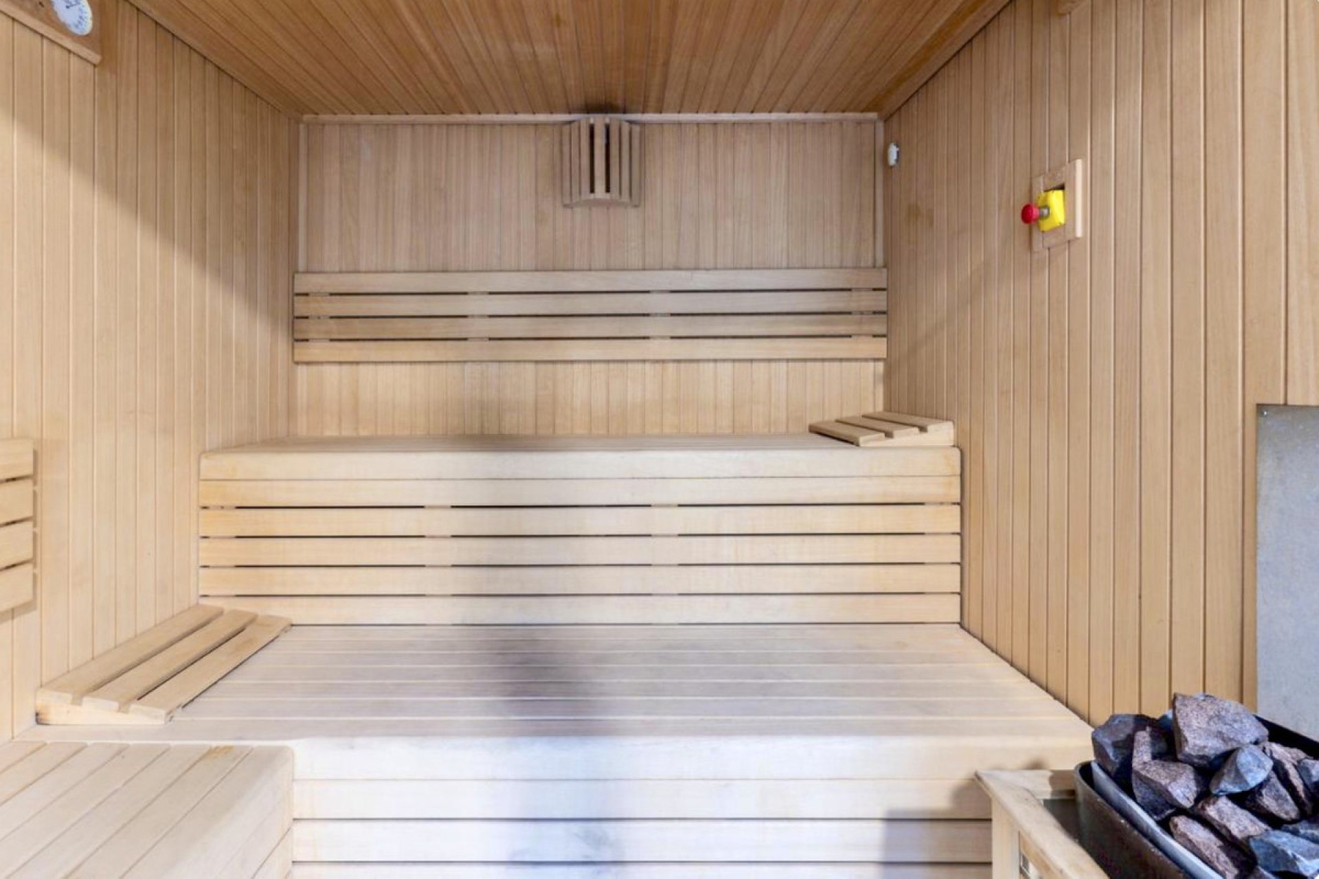 Reventa - Apartamento / piso - Estepona