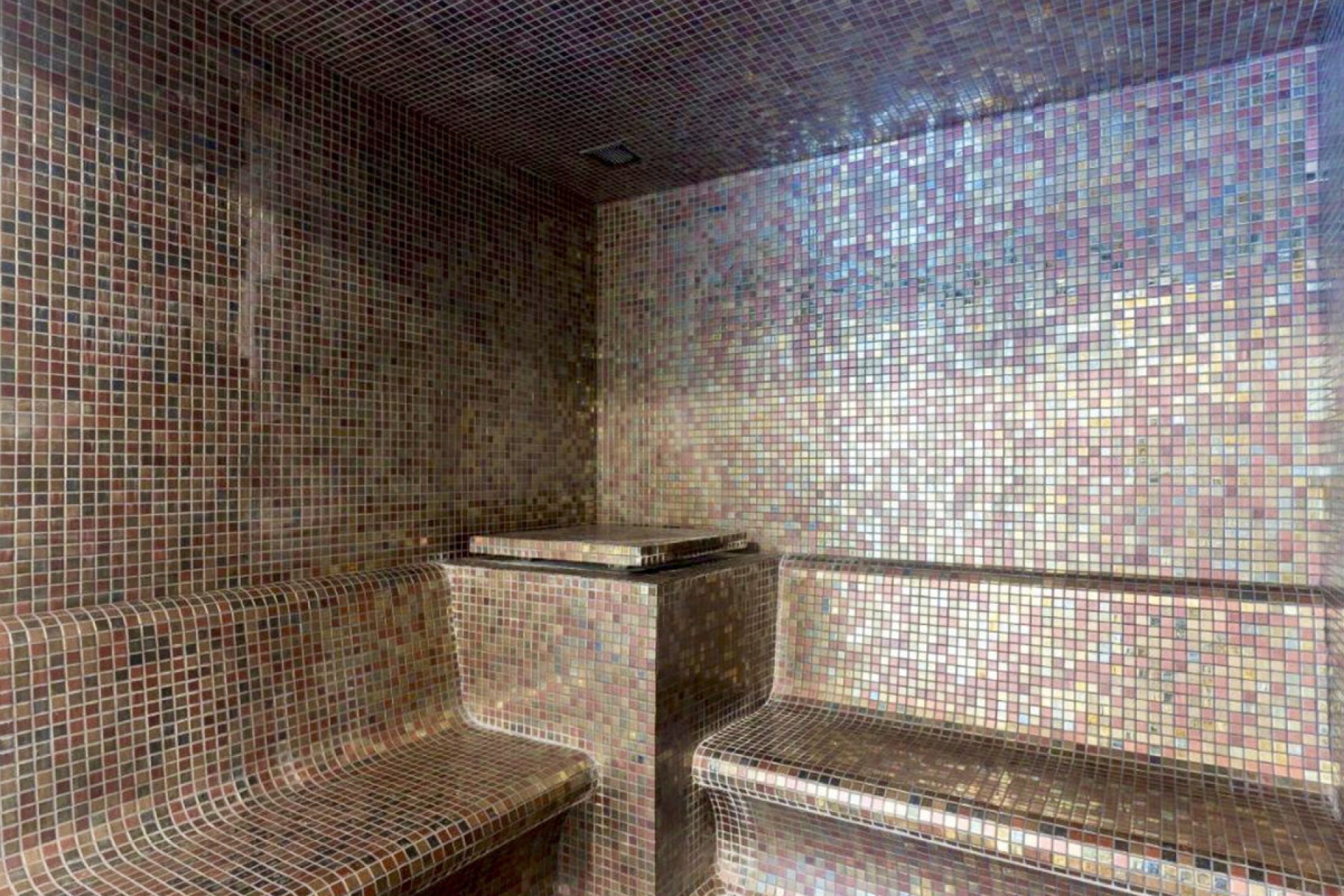 Reventa - Apartamento / piso - Estepona