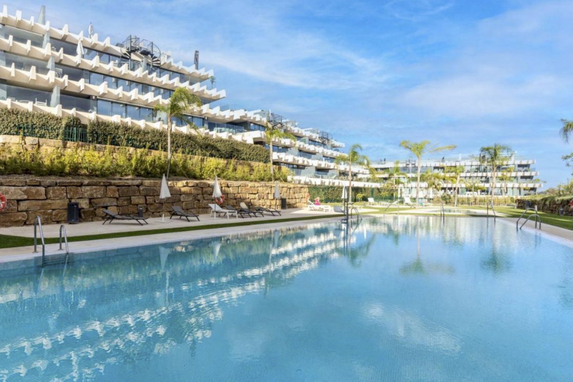 Reventa - Apartamento / piso - Estepona