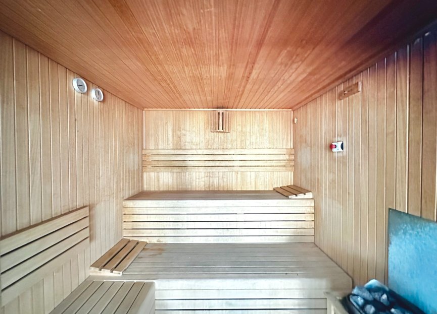 Reventa - Apartamento / piso - Estepona