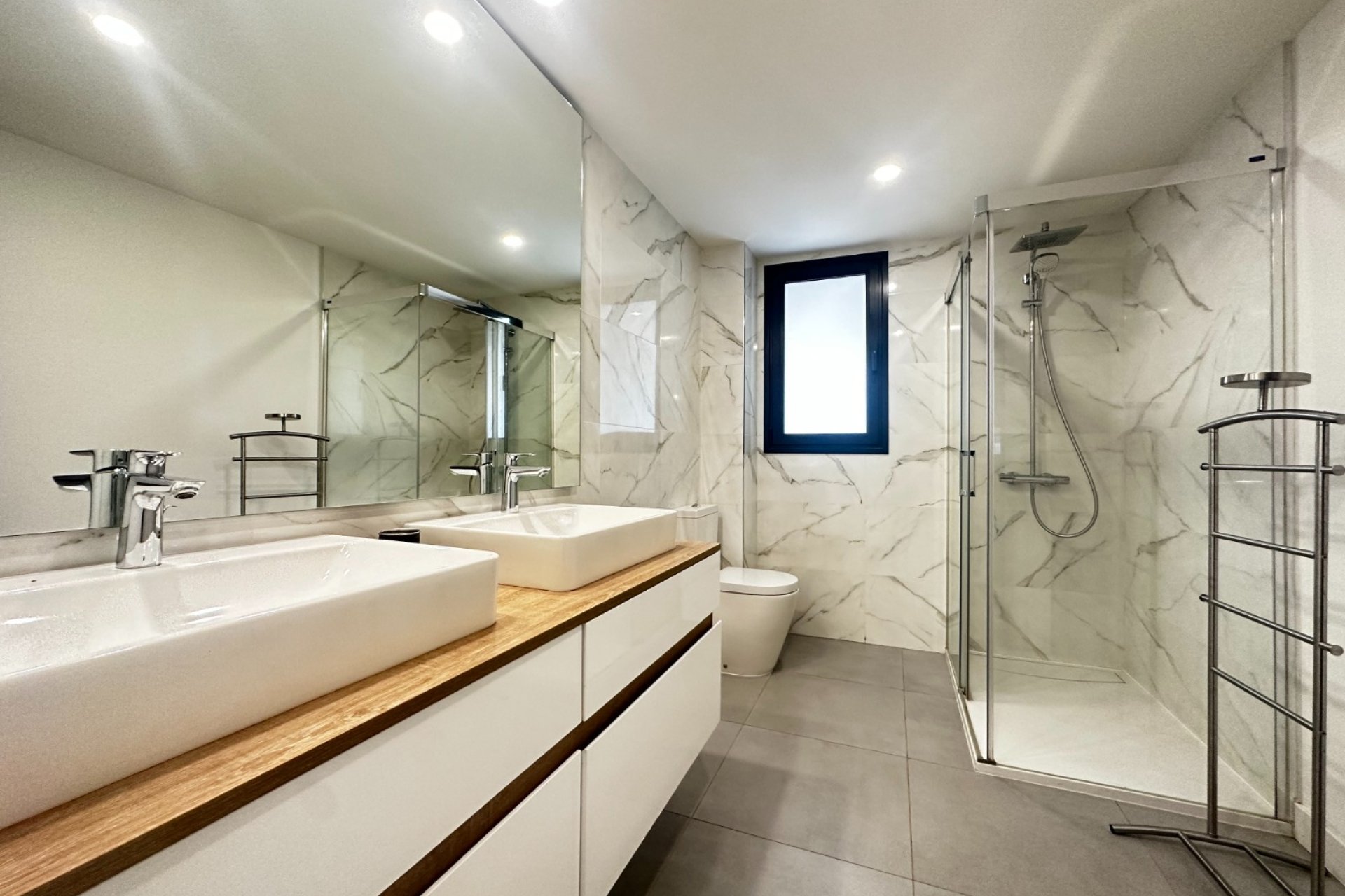 Reventa - Apartamento / piso - Estepona