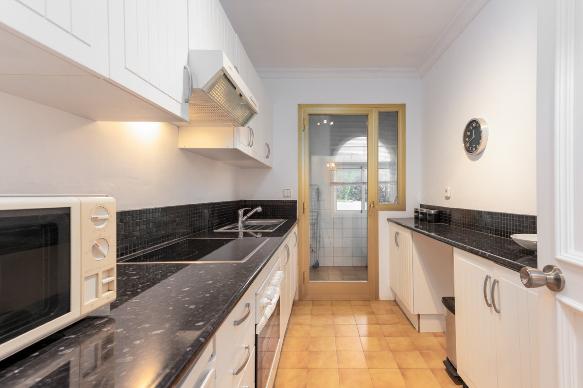 Reventa - Apartamento / piso - Nueva Andalucía - Nueva Andalucia