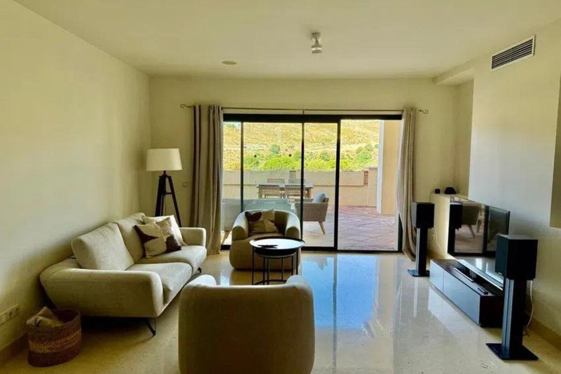 Reventa - Apartment - Middle Floor Apartment - Benahavís - Benahavís Centro