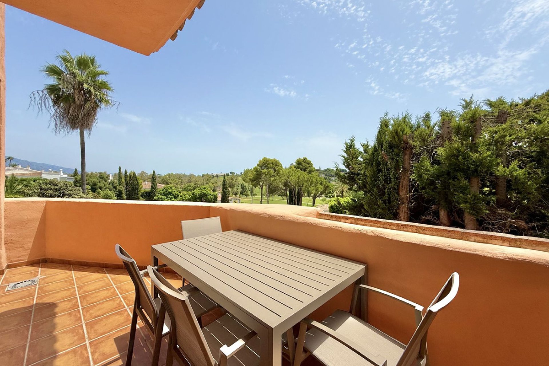 Reventa - Apartment - Middle Floor Apartment - Benahavís - Benahavís Centro