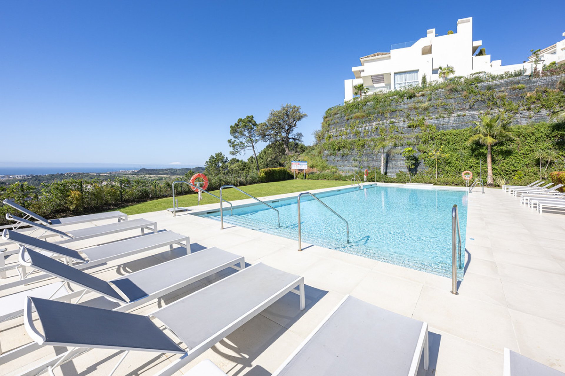 Reventa - Apartment - Middle Floor Apartment - Benahavís - Benahavís Centro