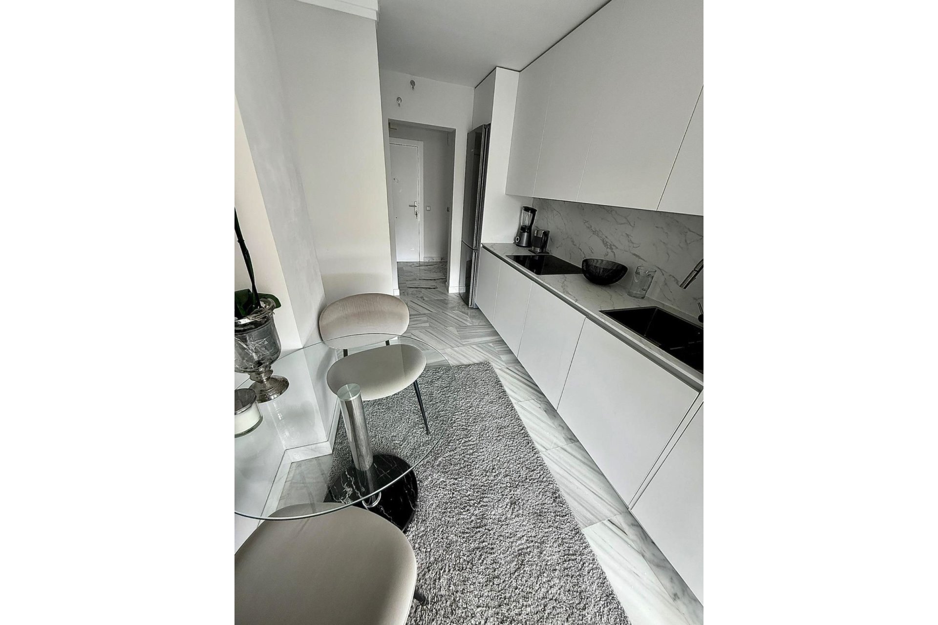 Reventa - Apartment - Middle Floor Apartment - Benahavís - Benahavís Centro