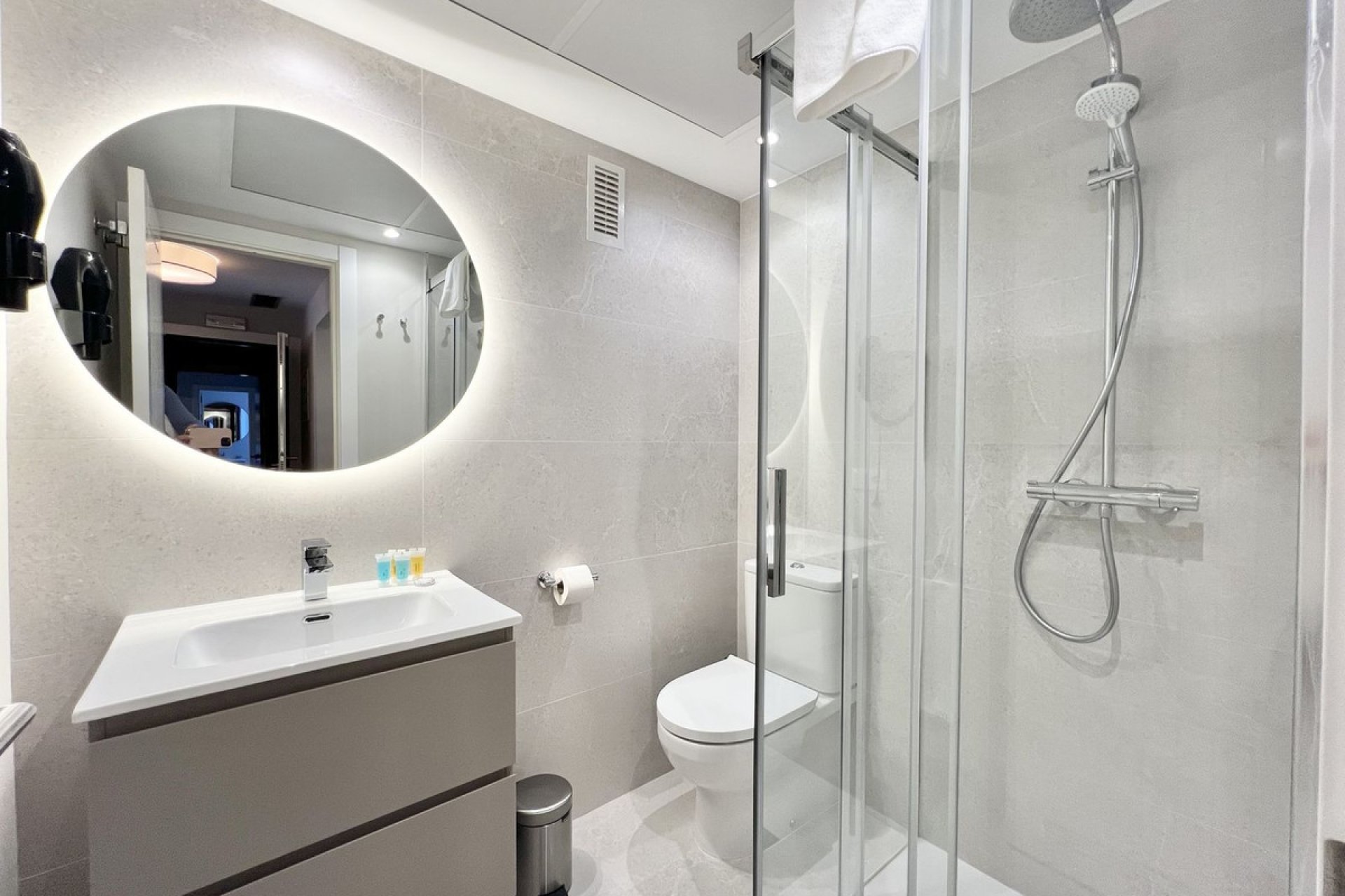 Reventa - Apartment - Middle Floor Apartment - Benahavís - Benahavís Centro