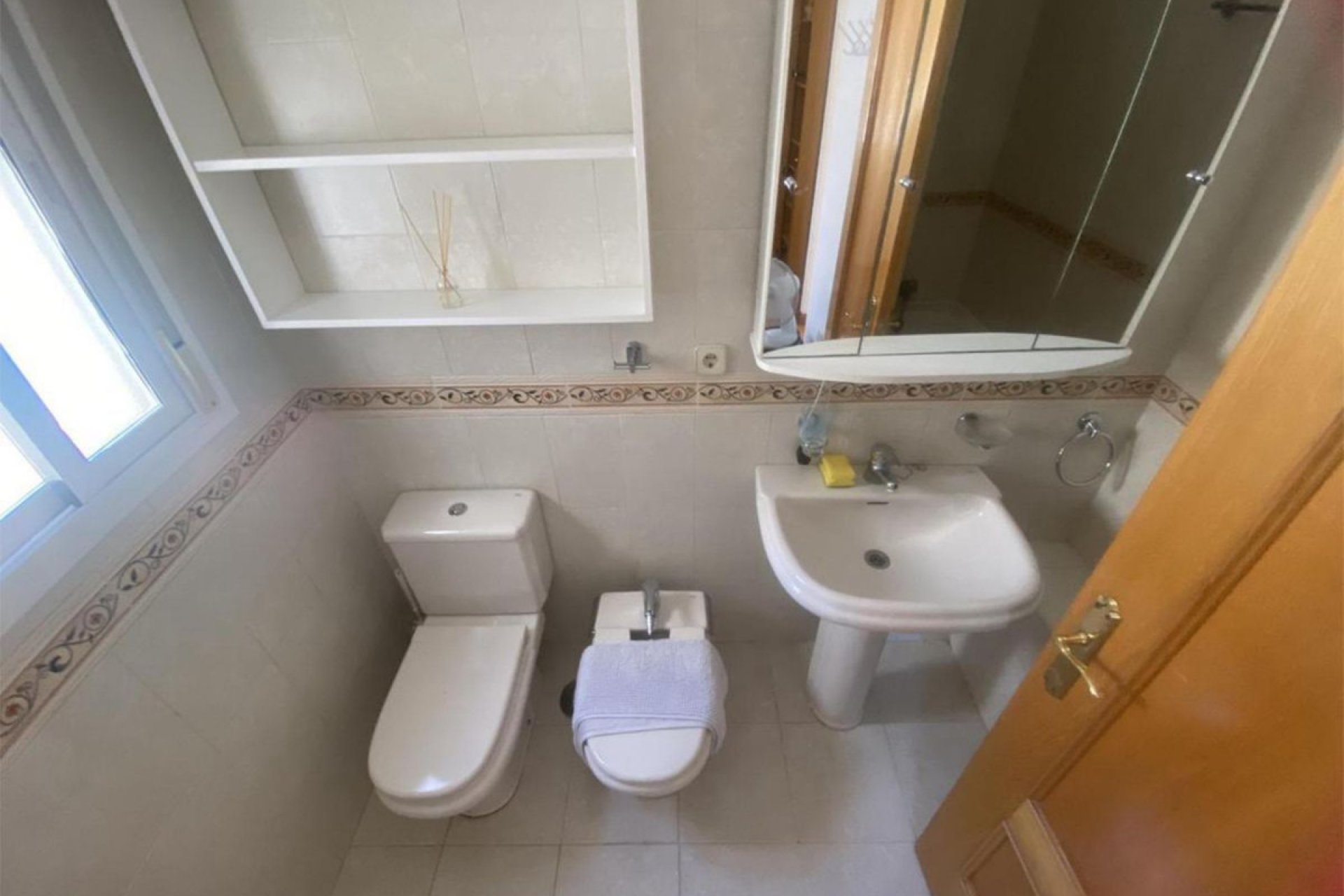 Reventa - Apartment - Middle Floor Apartment - Benahavís - Benahavís Centro