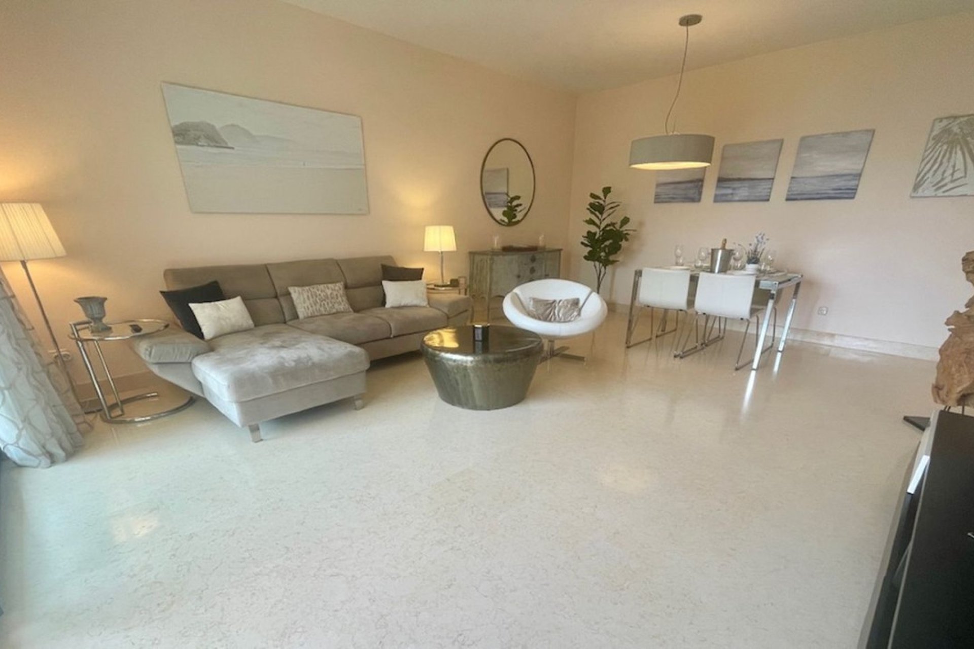 Reventa - Apartment - Middle Floor Apartment - Benahavís - Benahavís Centro