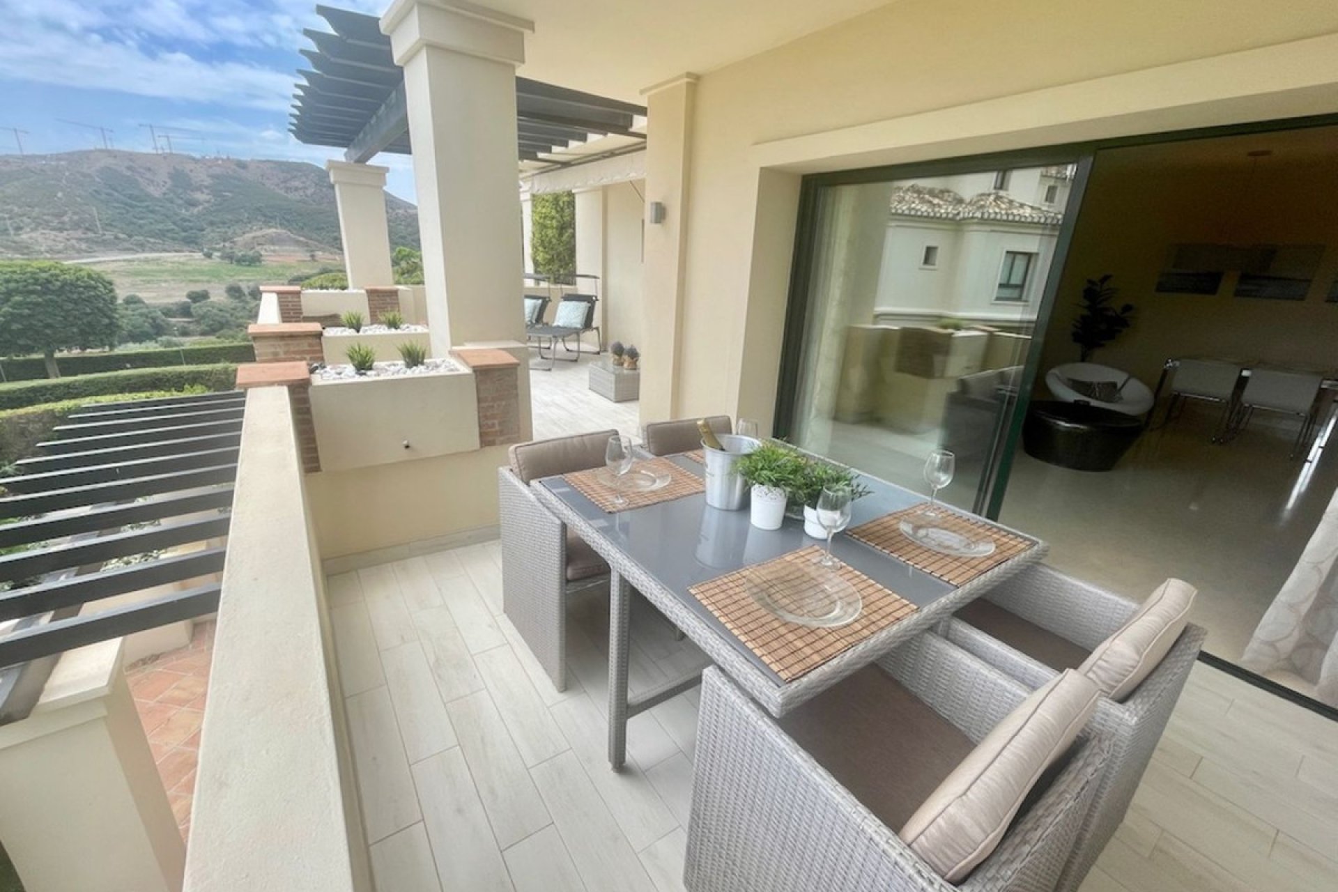 Reventa - Apartment - Middle Floor Apartment - Benahavís - Benahavís Centro