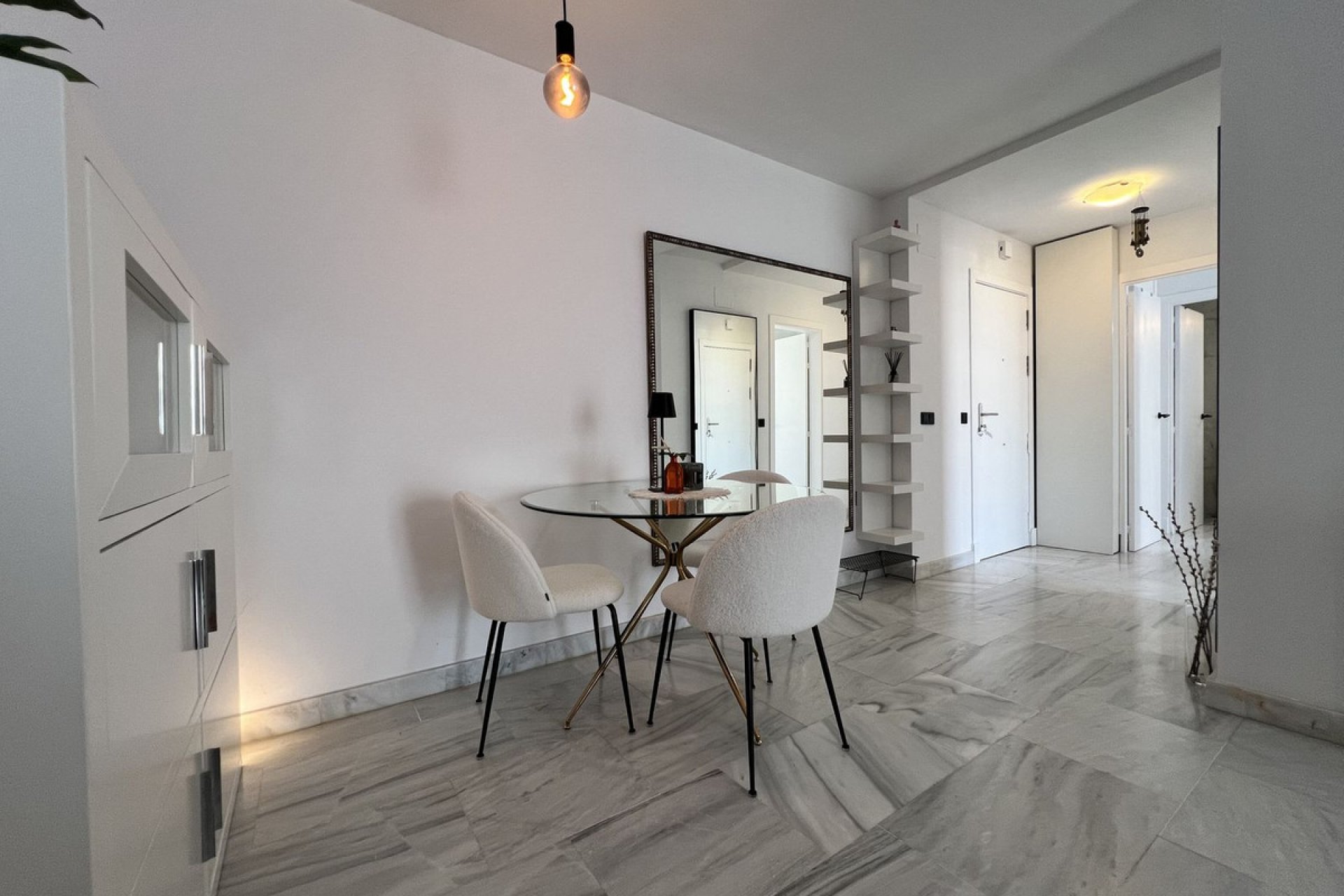 Reventa - Apartment - Middle Floor Apartment - Benahavís - Benahavís Centro