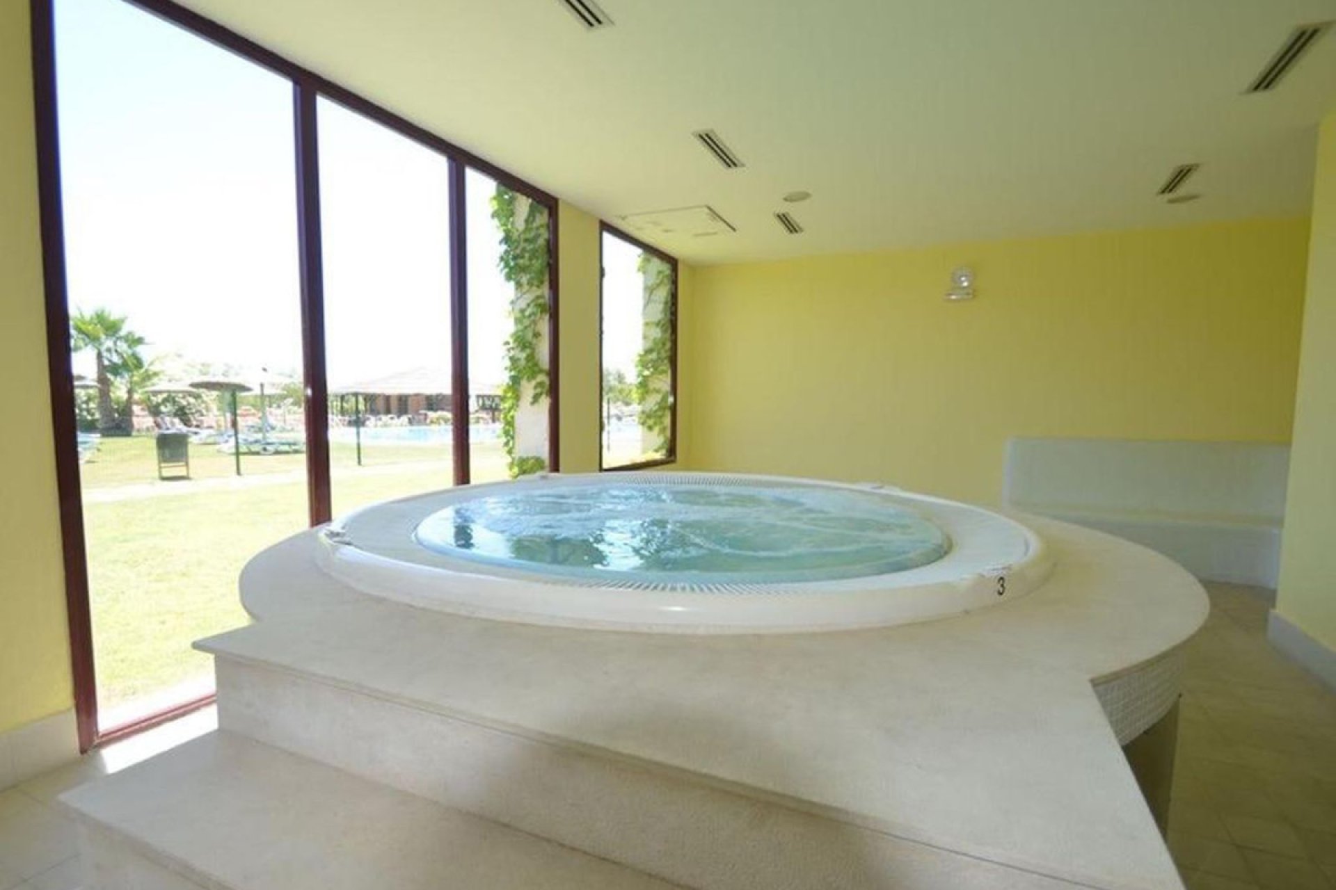 Reventa - Apartment - Middle Floor Apartment - Benahavís - Benahavís Centro