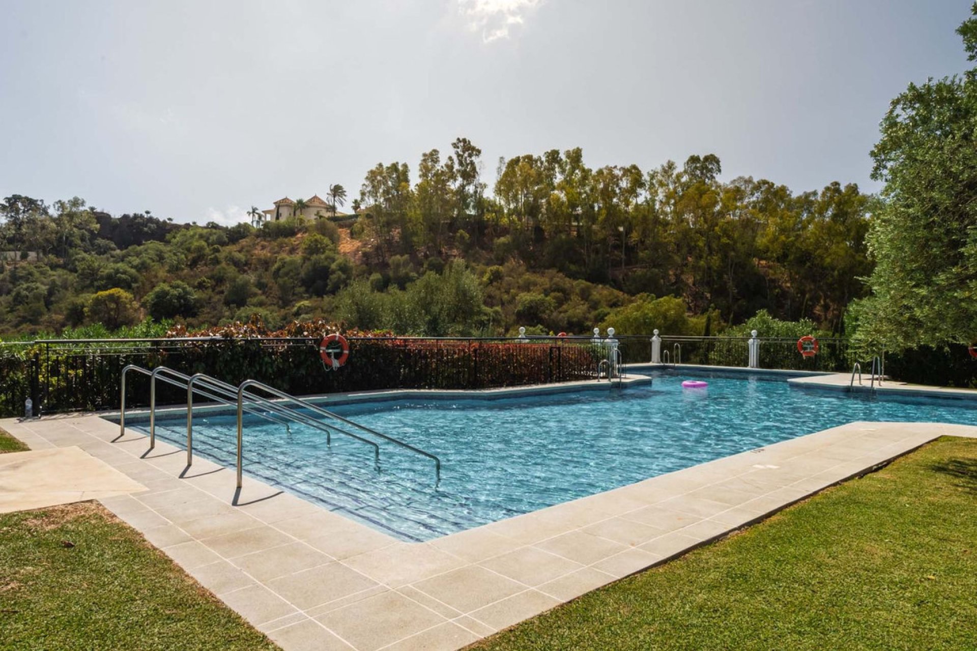 Reventa - Apartment - Middle Floor Apartment - Benahavís - Benahavís Centro