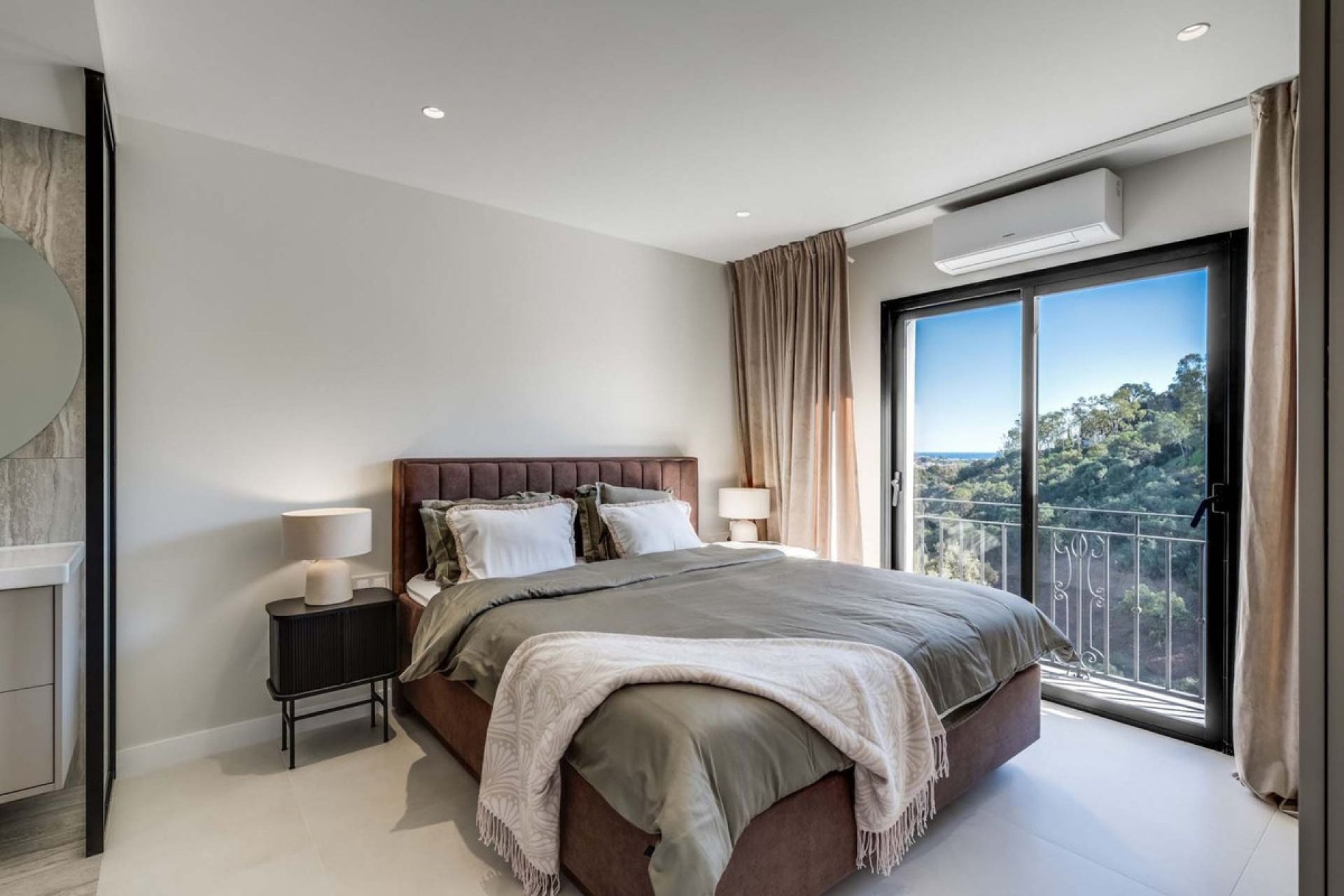 Reventa - Apartment - Middle Floor Apartment - Benahavís - Benahavís Centro