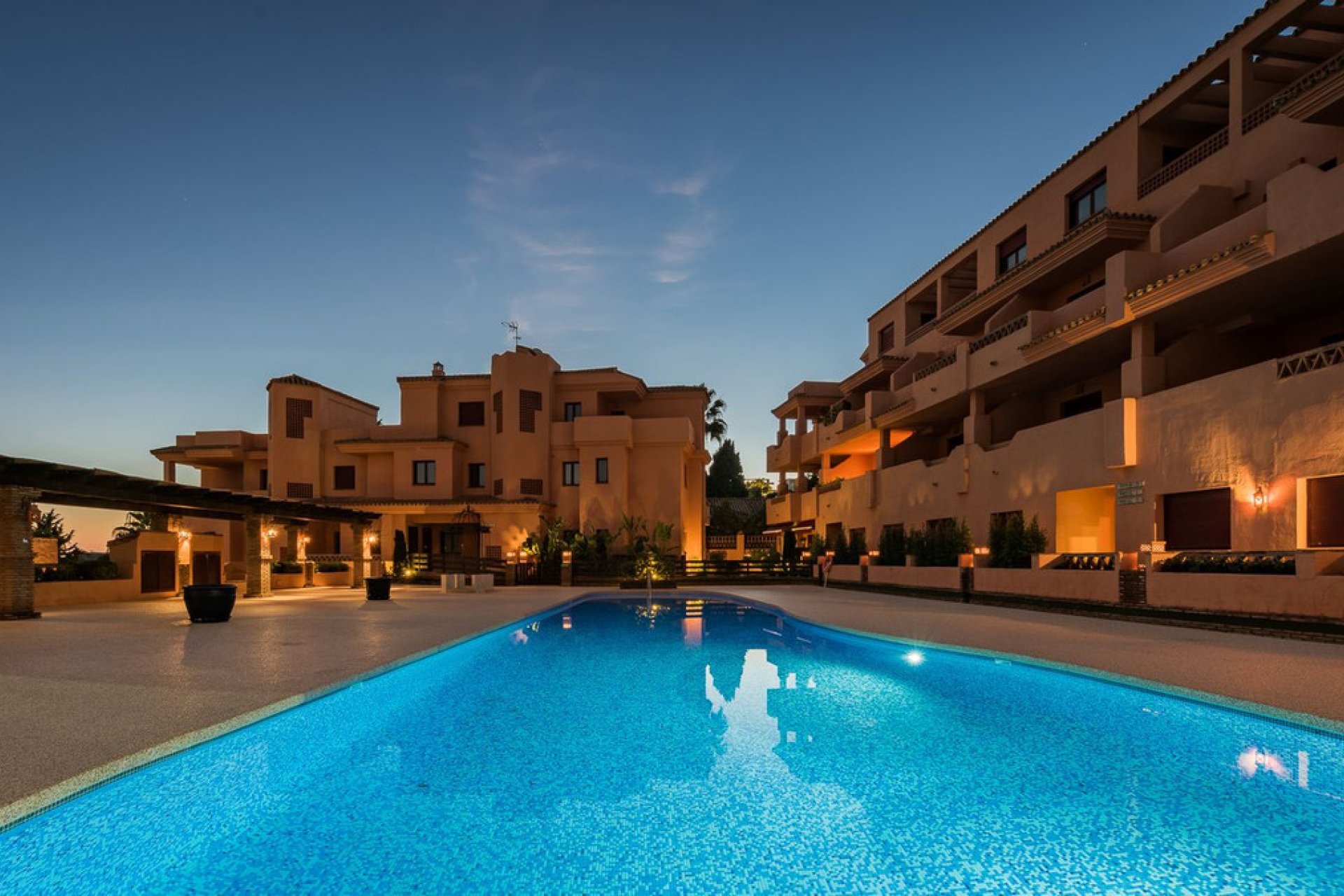 Reventa - Apartment - Middle Floor Apartment - Benahavís - Benahavís Centro