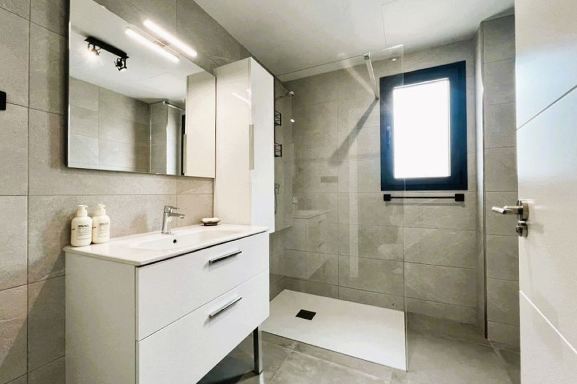 Reventa - Apartment - Middle Floor Apartment - Estepona - Cancelada